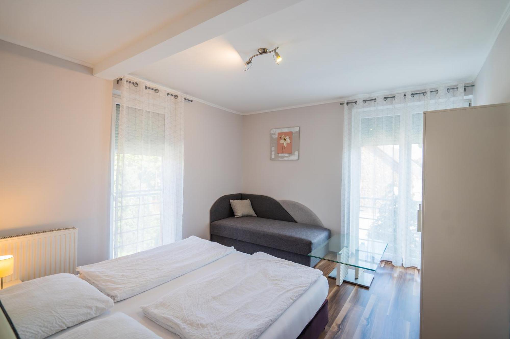 Riviéra Apartmanház Siófok Exterior foto